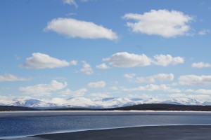 Озеро Имандра еще во льду 8мая 2011.JPG