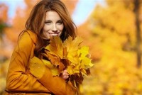 1345632725_beautiful_girl_with_autumn_leaves__1_.jpg