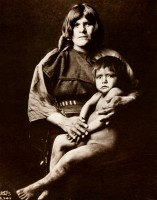 1910-1925-edward-s.-curtis--femme-et-enfant-hopis-woman-and-hopis-child