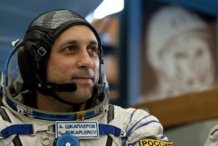 Видео: Российский космонавт пролетел по МКС на пылесосе