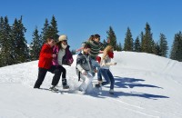 friends-have-fun-winter-fresh-snow-happy-group-healthy-young-people-outdoor-35521060