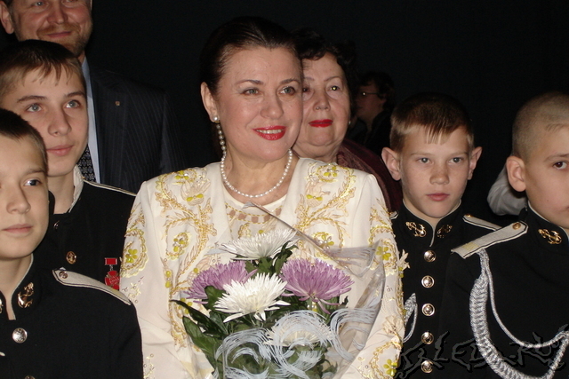 Валентина Толкунова с маленькими зрителями