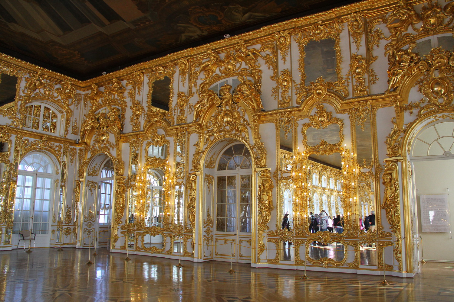 екатерининский дворец бальный зал