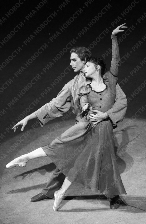 1986 год Екатерина Максимова и Валерий Анисимов , балет - Анюта.