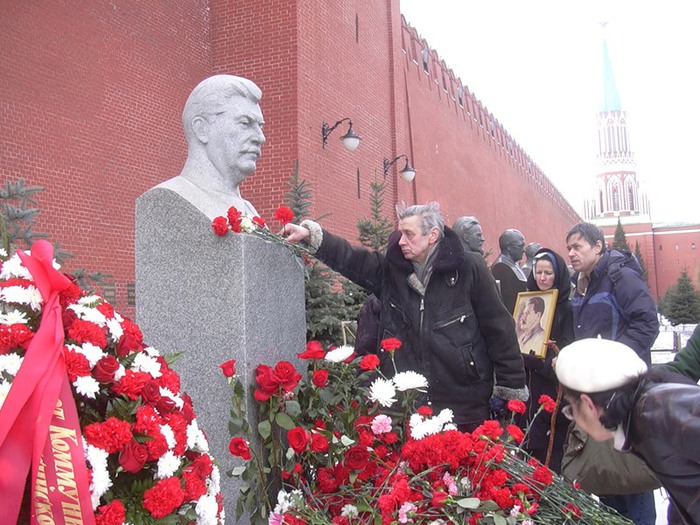 Умершие иосиф. Сталин Иосиф Виссарионович смерть Сталина. День смерти Сталина 5. Сталин Иосиф Виссарионович похороны Сталина. Сталин Иосиф Виссарионович похороны.