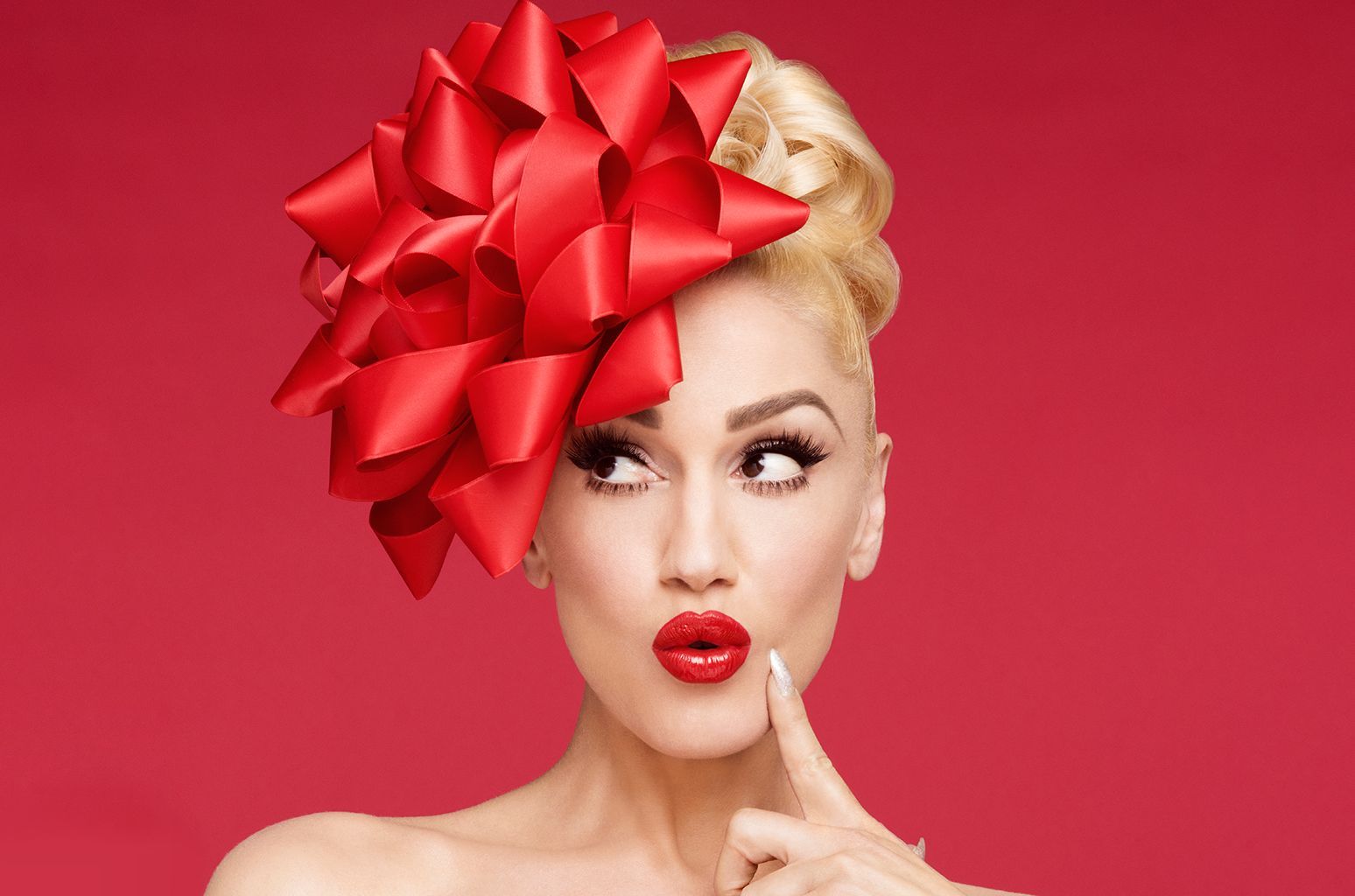 Gwen Stefani You Make It Feel Like Christmas Deluxe Edition 2020