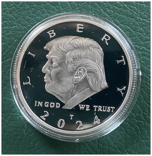 монета Трамп