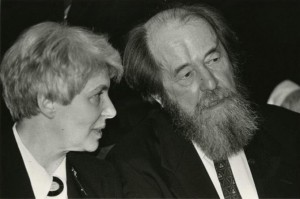 Наталья и Александр Солженицыны на вручении итальянской литературной премии, 11 апреля 1995.jpg