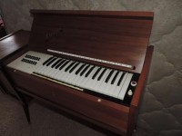 brisco-harmony-chord-organ