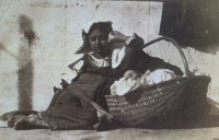 1850-1855-giacomo-caneva-fillette-avec-panier-et-bebe-epreuve-sur-papier-sale