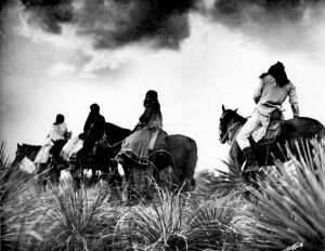 1901-1910-edward-s.-curtis--l-orage-apache-the-storm-apache