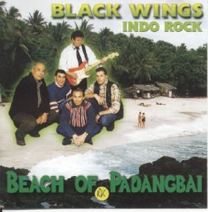 black-wings---beach-of-padangbai---front