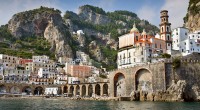 6-slide-italy-amalfi-coastine-town-pano