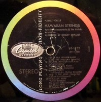 webley-edwards-hawaii-calls--hawaiian-strings_side-1