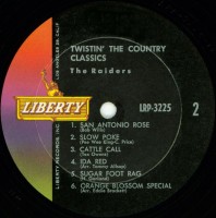 the-raiders---twistin-the-country-classics-1962-side-2