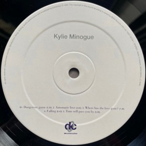 kylie-minogue-1994-05