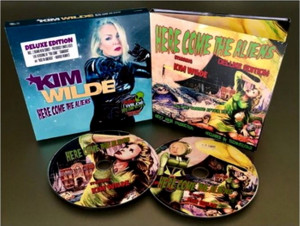 -here-come-the-aliens-(deluxe-edition)-2018-12