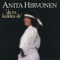 anita-hirvonen---yöperhonen