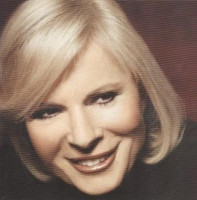 eleni-roda---i-doulia-kani-tous-adres