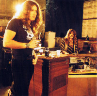 r-2209117-1483892583-3539