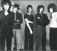 r-11091368-1670801115-6361