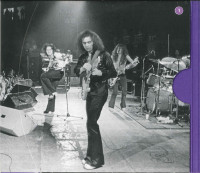 r-11091368-1670801146-7769