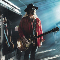 r-34391101-1751140839-3108