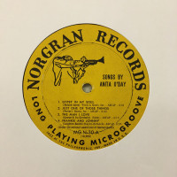 r-13694549-1702126989-2441