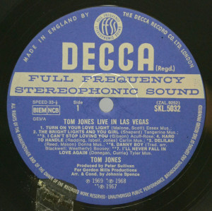 live-in-las-vegas-1969-04