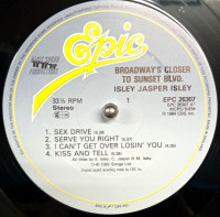 r-11795243-1522514184-9345