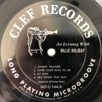 r-4570165-1566855883-3877