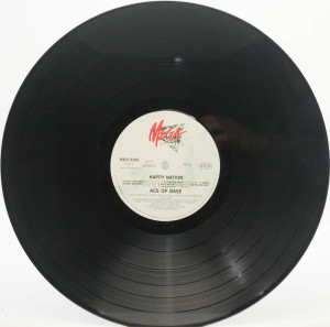 happy-nation-1992-04