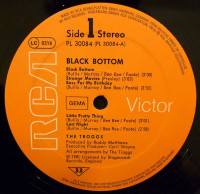 r-3931851-1349647951-2214