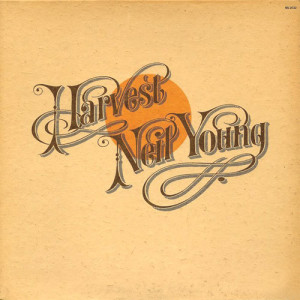 neil-young-–-harvest-1