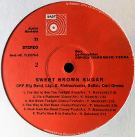 label-b