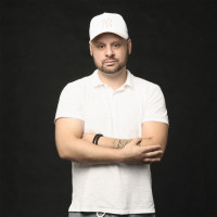 gino,-merci-b---a-világ-tetején