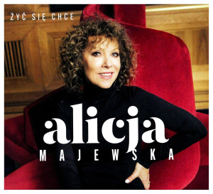 alicja-majewska---przed-nocą-i-mgłą