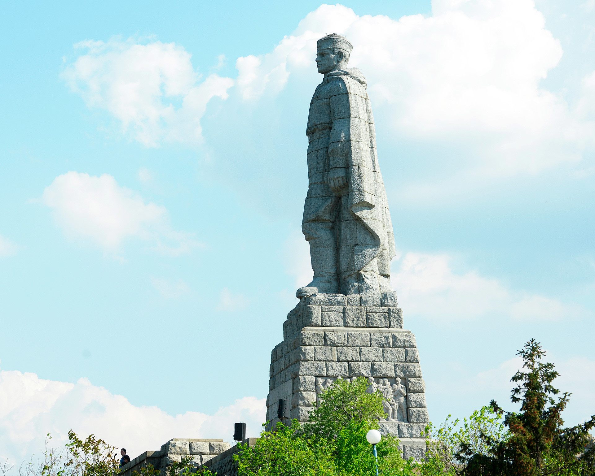 Фото алеши в болгарии памятник