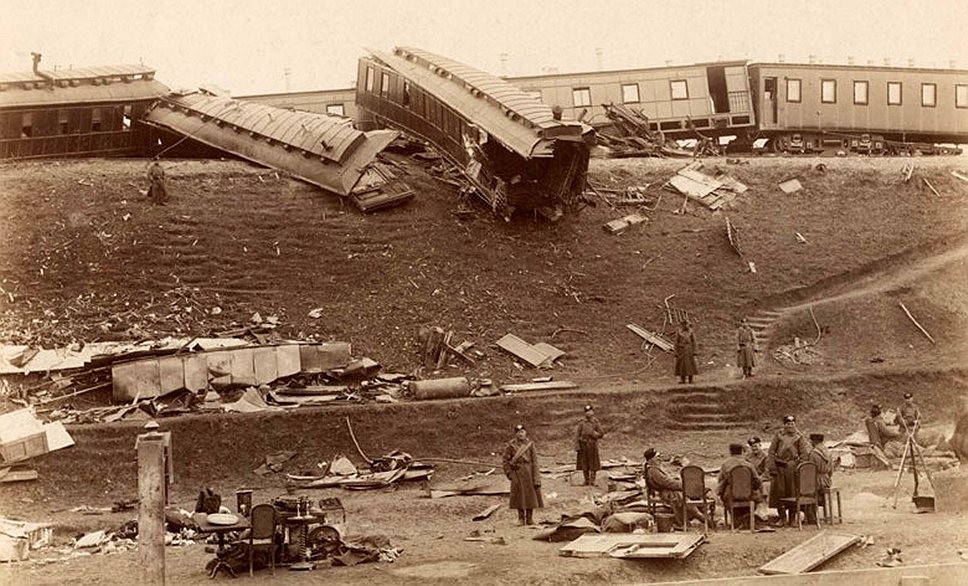 17 октября 1888 произошло крушение императорского поезда. Так вели себя 
